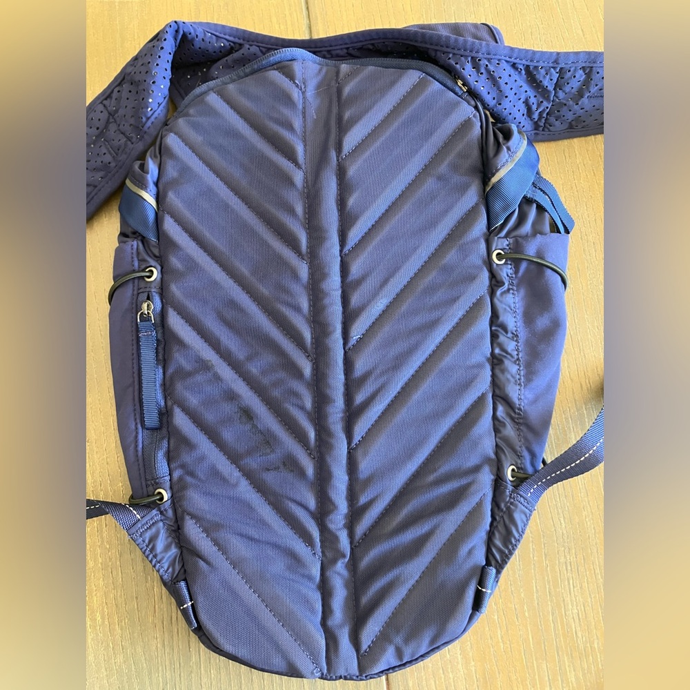 Lululemon Run All Day Backpack II 13L in Gatsby Blue - Picture 9 of 10